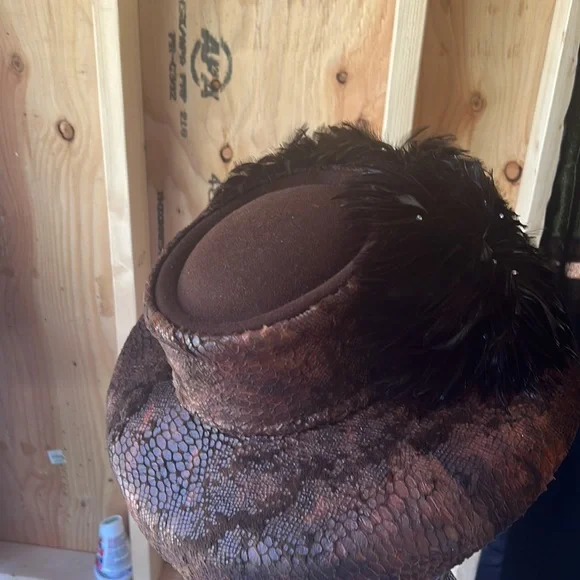 Ladies dark brown animal print hat with black feather - Picture 2 of 5
